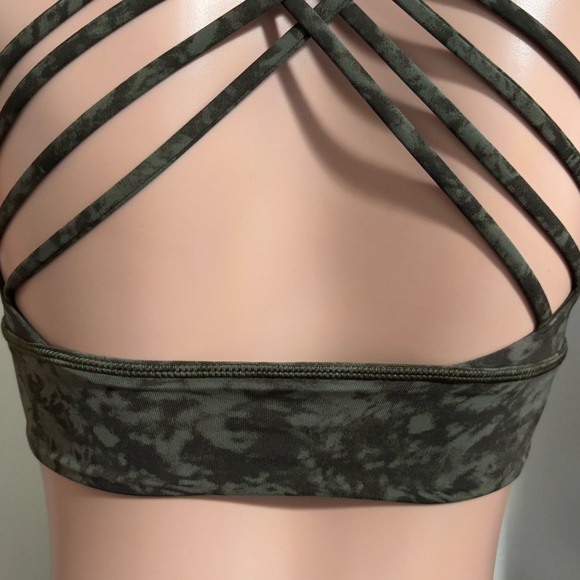 LULULEMON ATHLETICA Women's Olive Free to Be Long-Line Bra - Picture 5 of 12